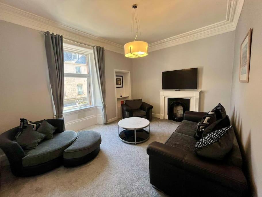 Beautiful Spacious Apartment In Town Centre Oban Exterior photo