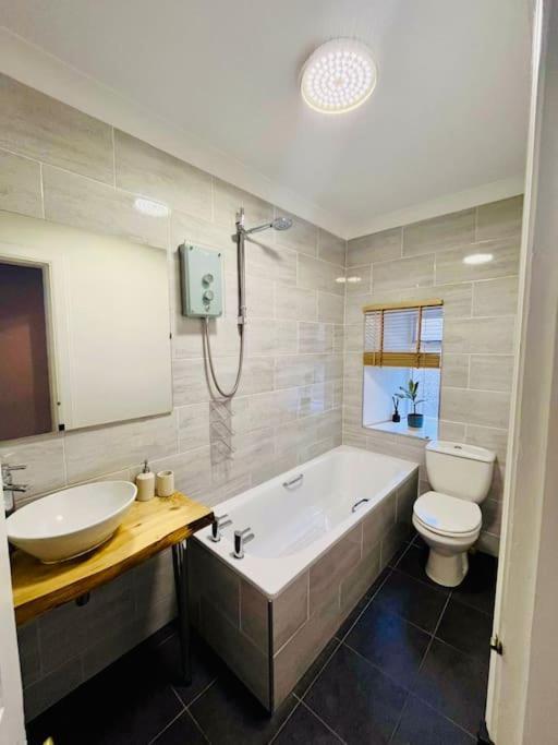 Beautiful Spacious Apartment In Town Centre Oban Exterior photo